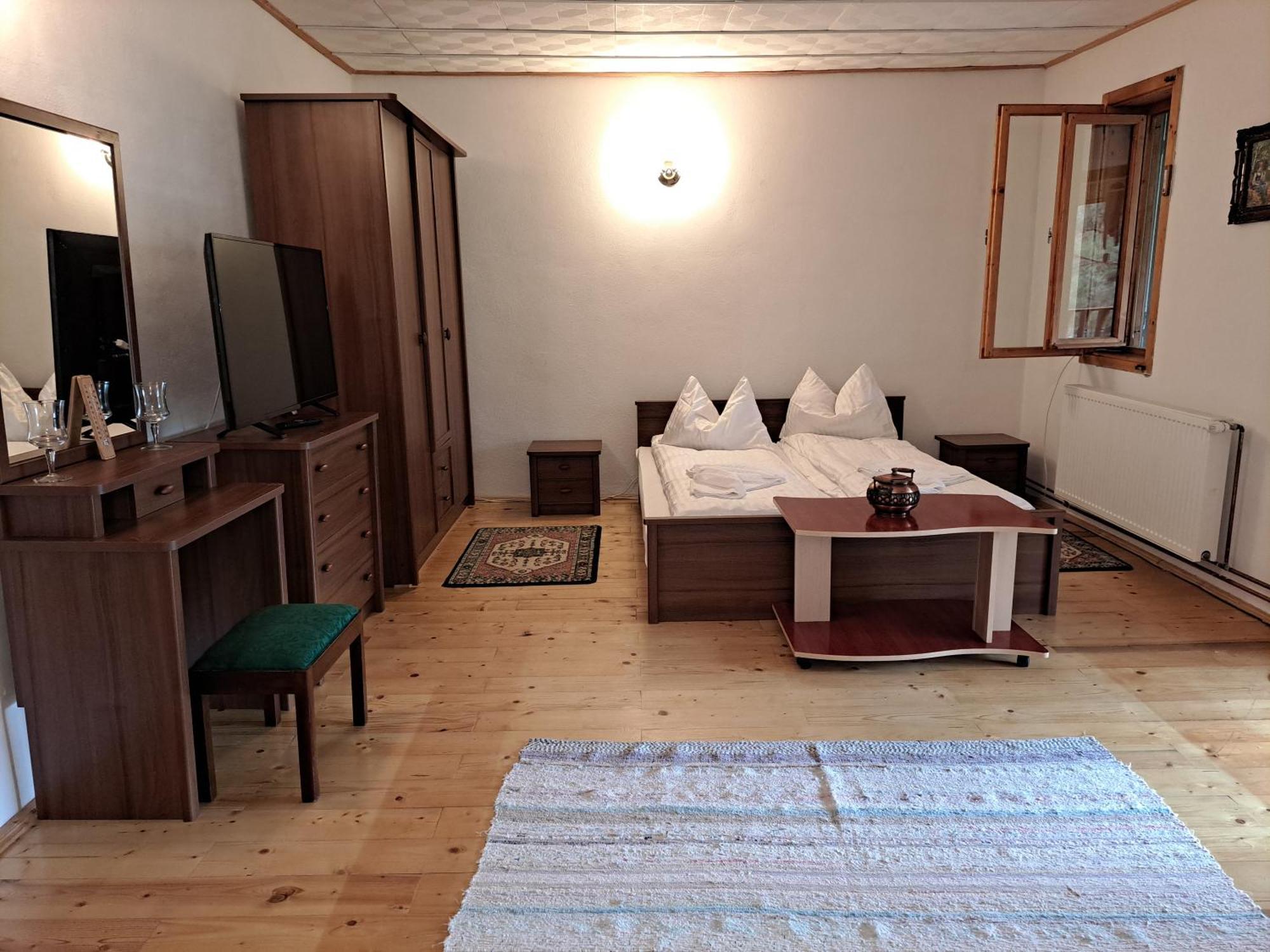 Casa Dintre Meri بويانا ميرولوي المظهر الخارجي الصورة